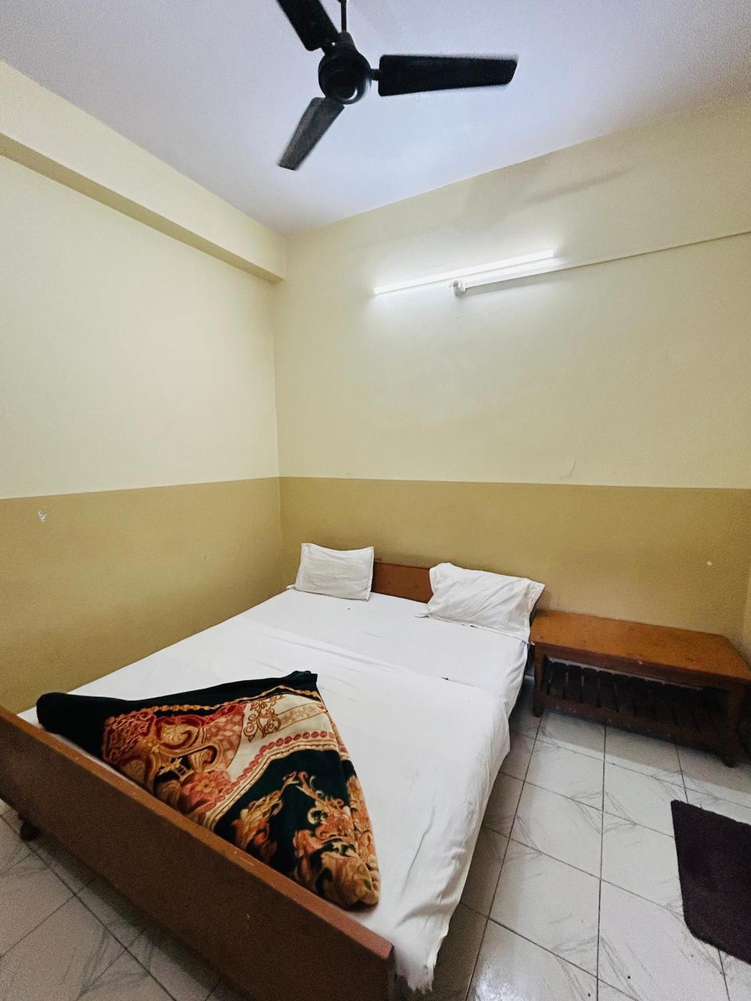 Satsang Lodge Benares Buitenkant foto