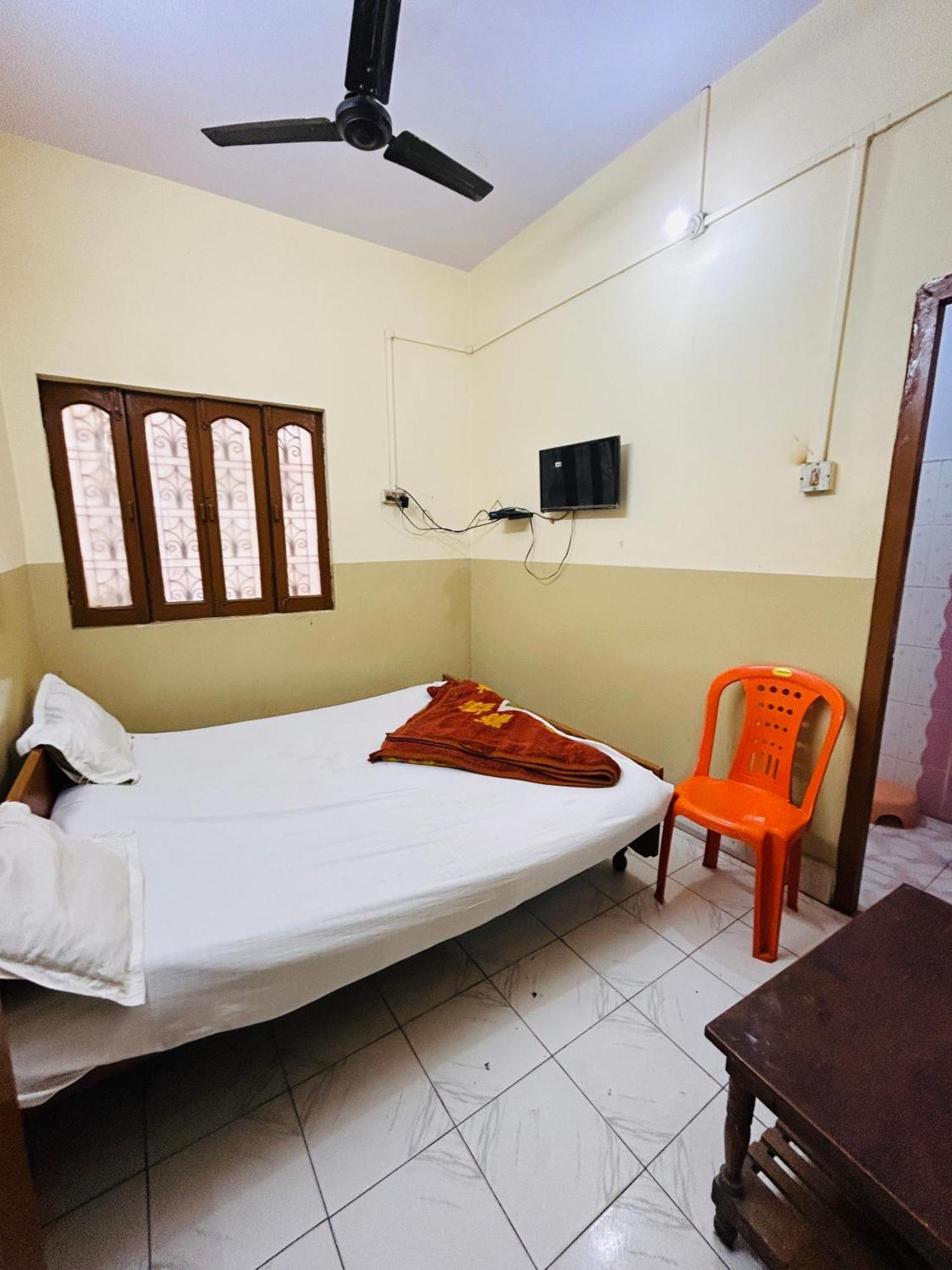 Satsang Lodge Benares Buitenkant foto