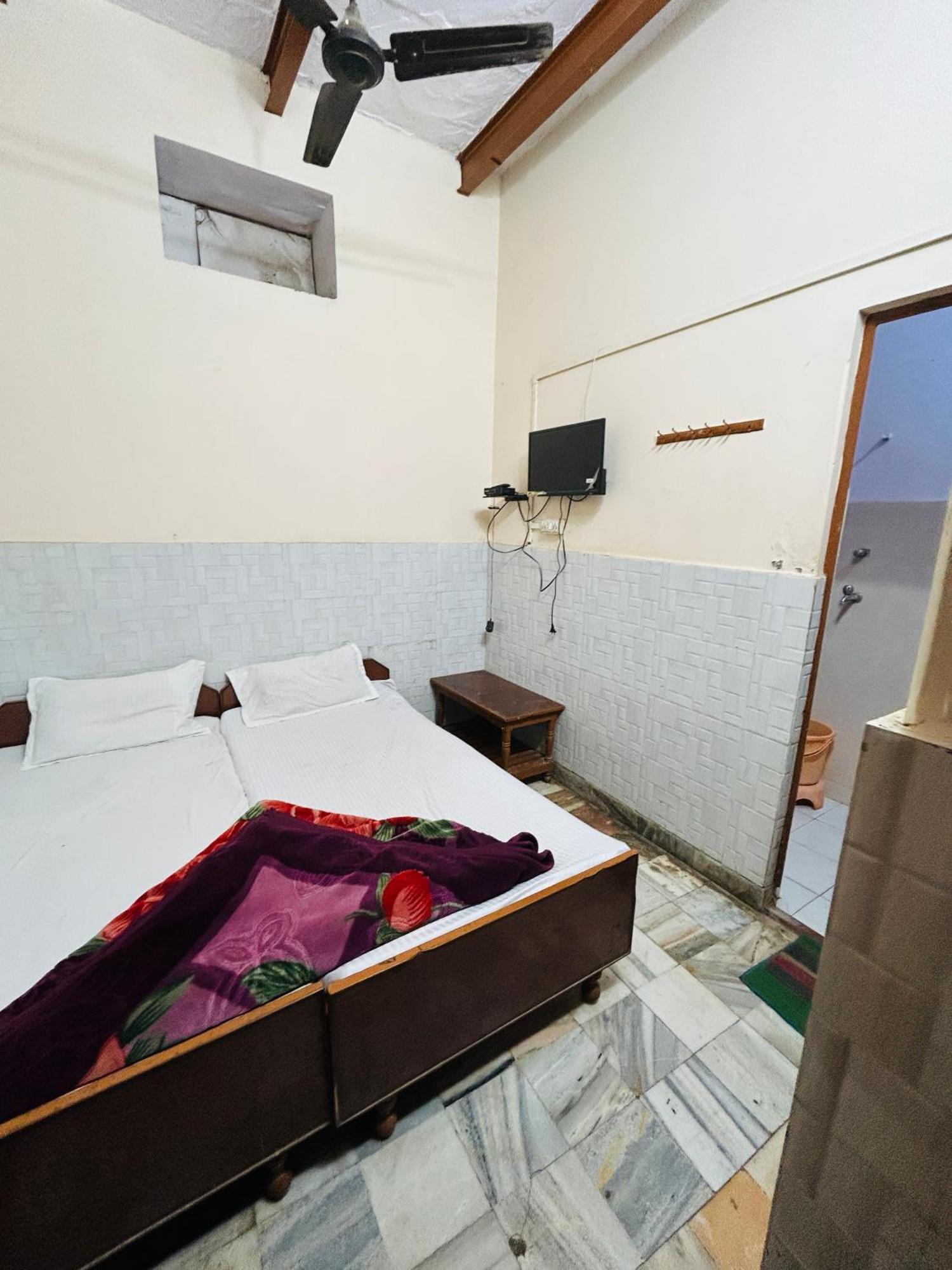 Satsang Lodge Benares Buitenkant foto