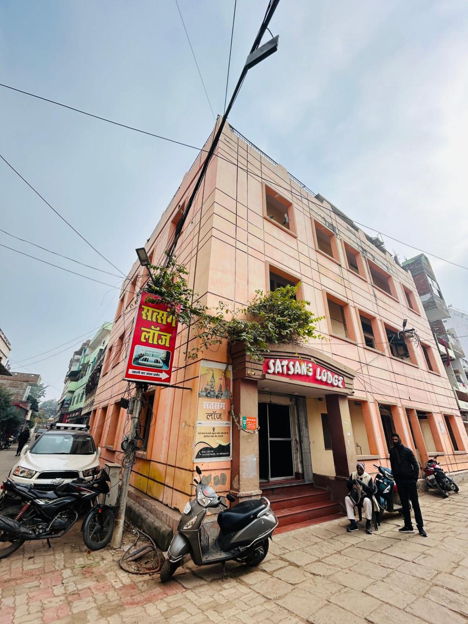 Satsang Lodge Benares Buitenkant foto