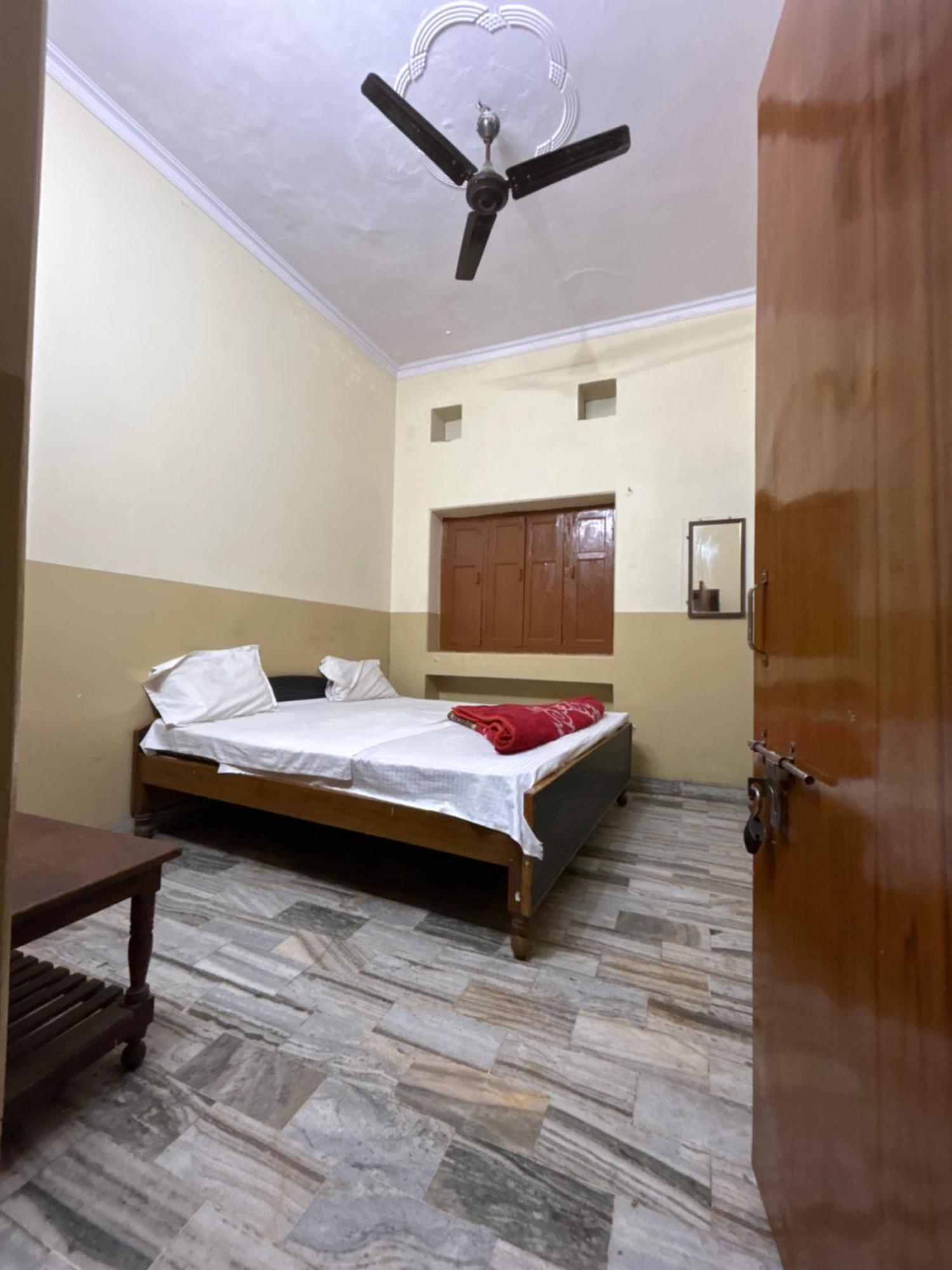 Satsang Lodge Benares Buitenkant foto